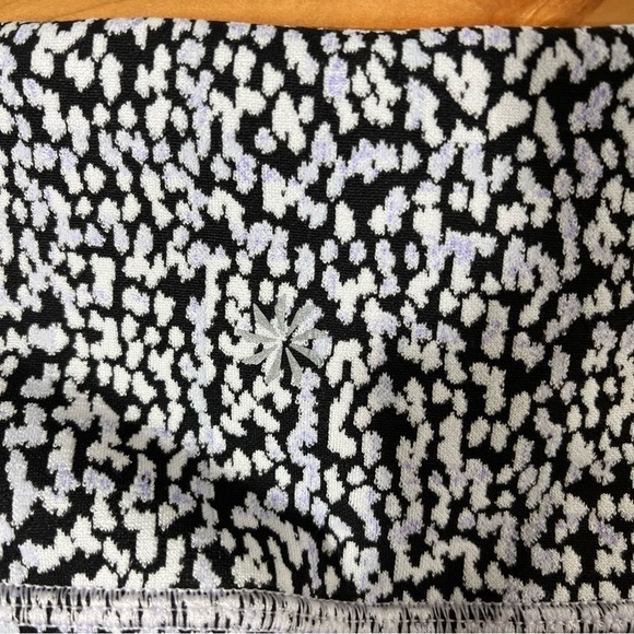 ATHLETA Ultimate Stash Textured 7/8 Tight Leggings FA23 659435 - Picture 9 of 12